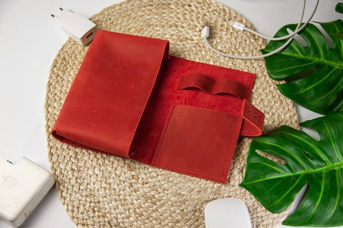 Pikore - Wholesale Cord Holder - Leather Tech Organizer1