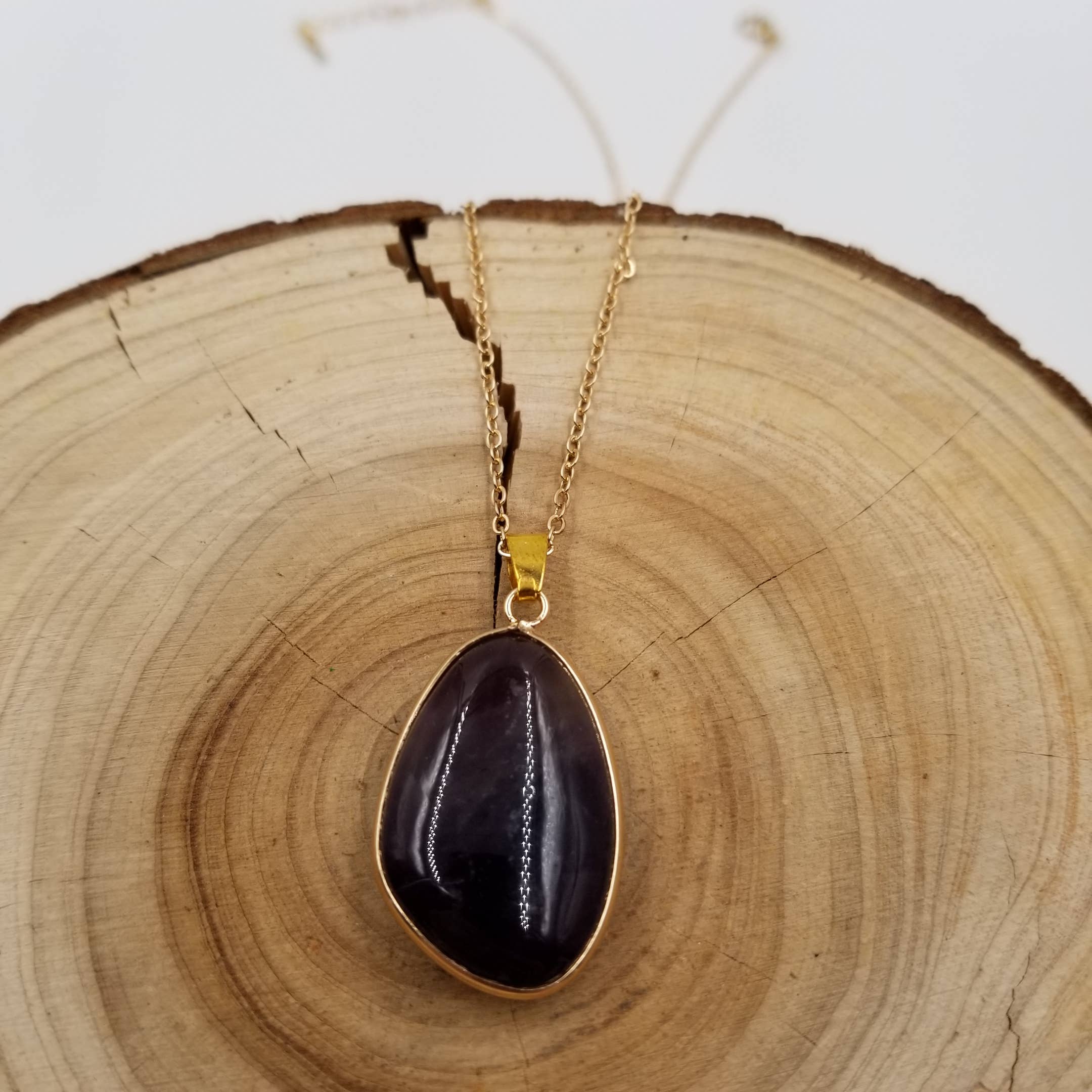 CHAKRA JEWELRY - Wholesale Pendant/Charm Necklace - Natural Crystal Oval Droplet Pendant Necklace4