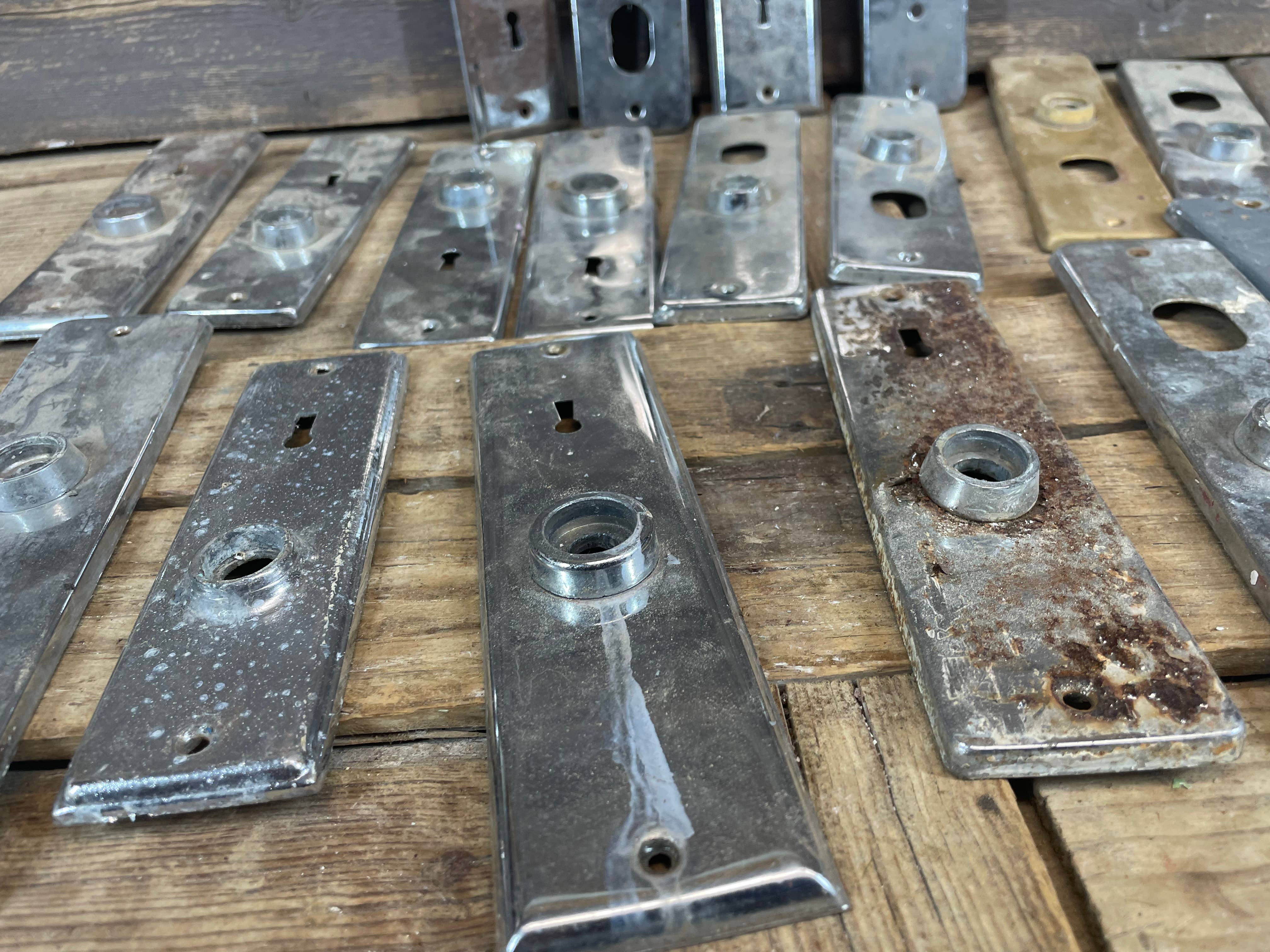 My Amigos Imports - Wholesale Knob/pull - Vintage Old Door Faceplate-Assorted-Door Hardware-Original1