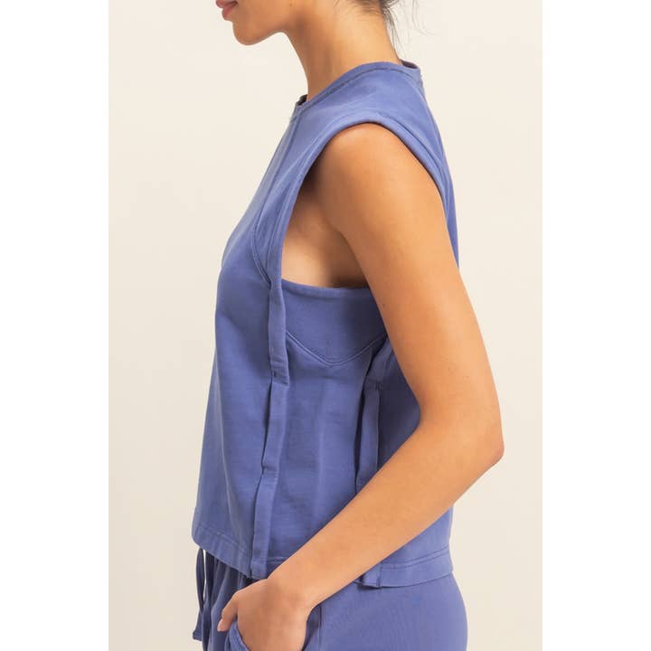 HYFVE - Wholesale Shirt - Women's - DZ25C561-Round Neck Sleeveless Boxy Top