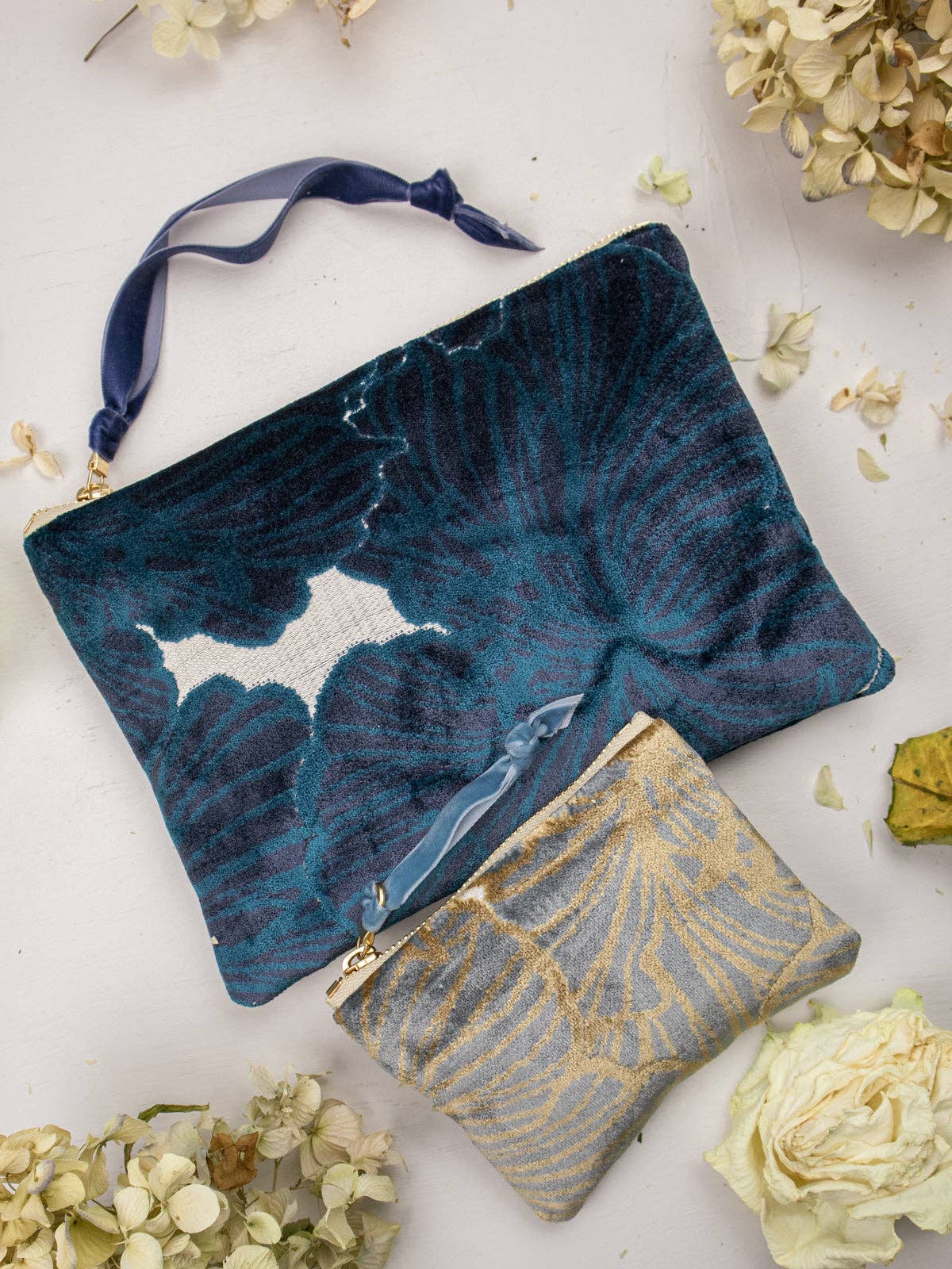 Ash & Rose - Vendita all'ingrosso Braccialetti - Portafoglio da polso Blossoms in velluto1