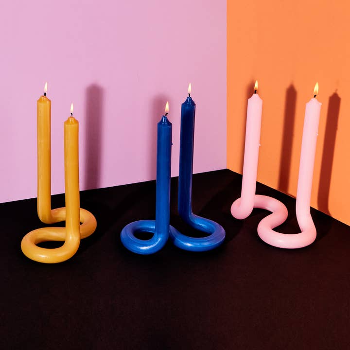 54 Celsius - Vendita all'ingrosso Candele cilindriche/candelieri - Candele Twist di Lex Pott, 24 cm di altezza, rosa chiaro3