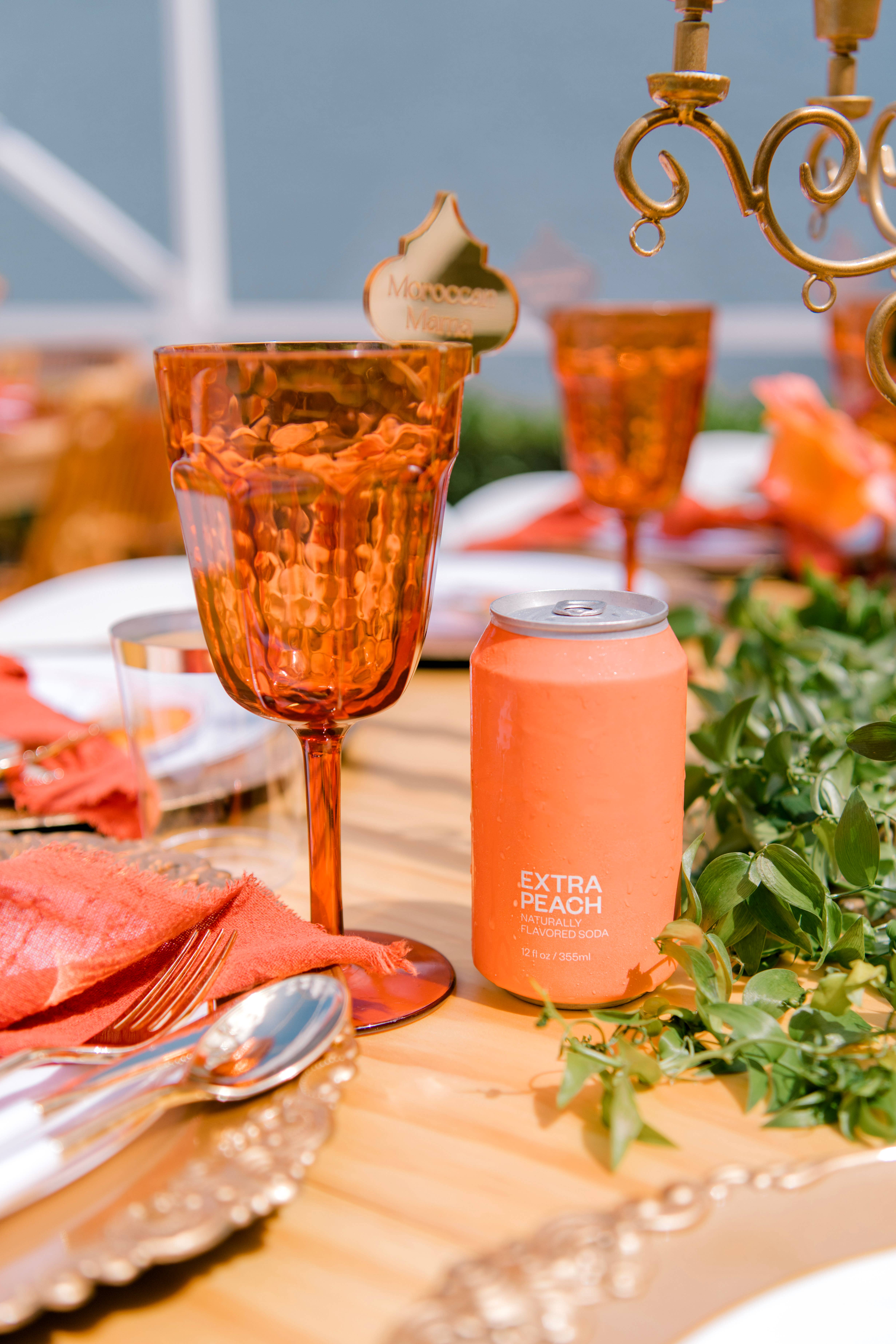 United Sodas - Wholesale Soda/Carbonated Drink - Naturally Flavored Soda - Extra Peach 4