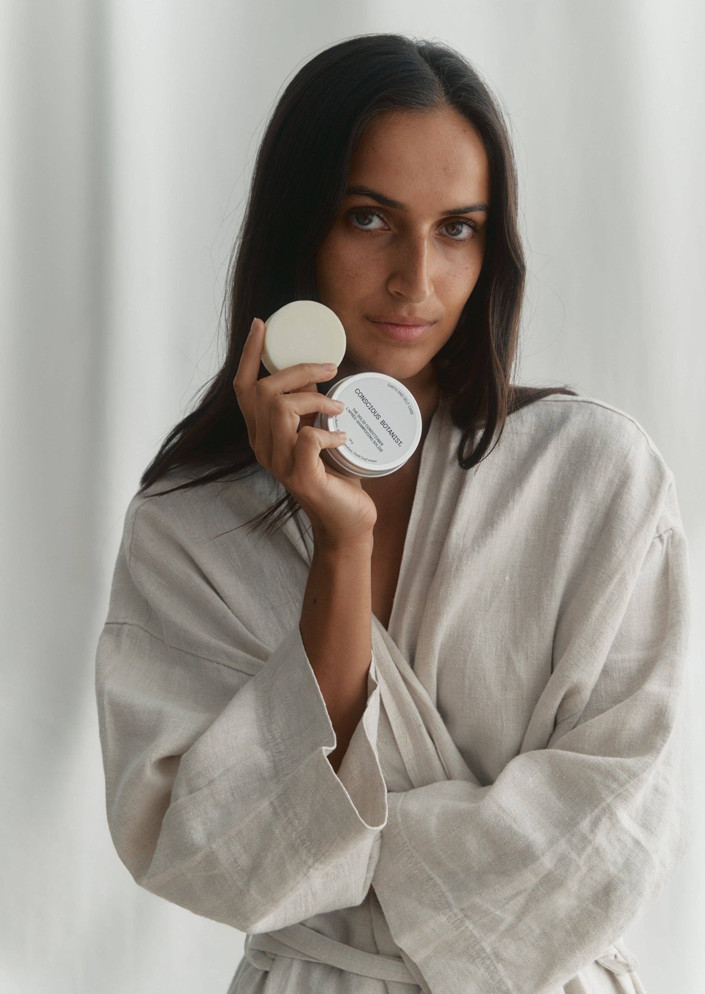 Conscious Botanist - Wholesale Hair Conditioner - El acondicionador sólido3