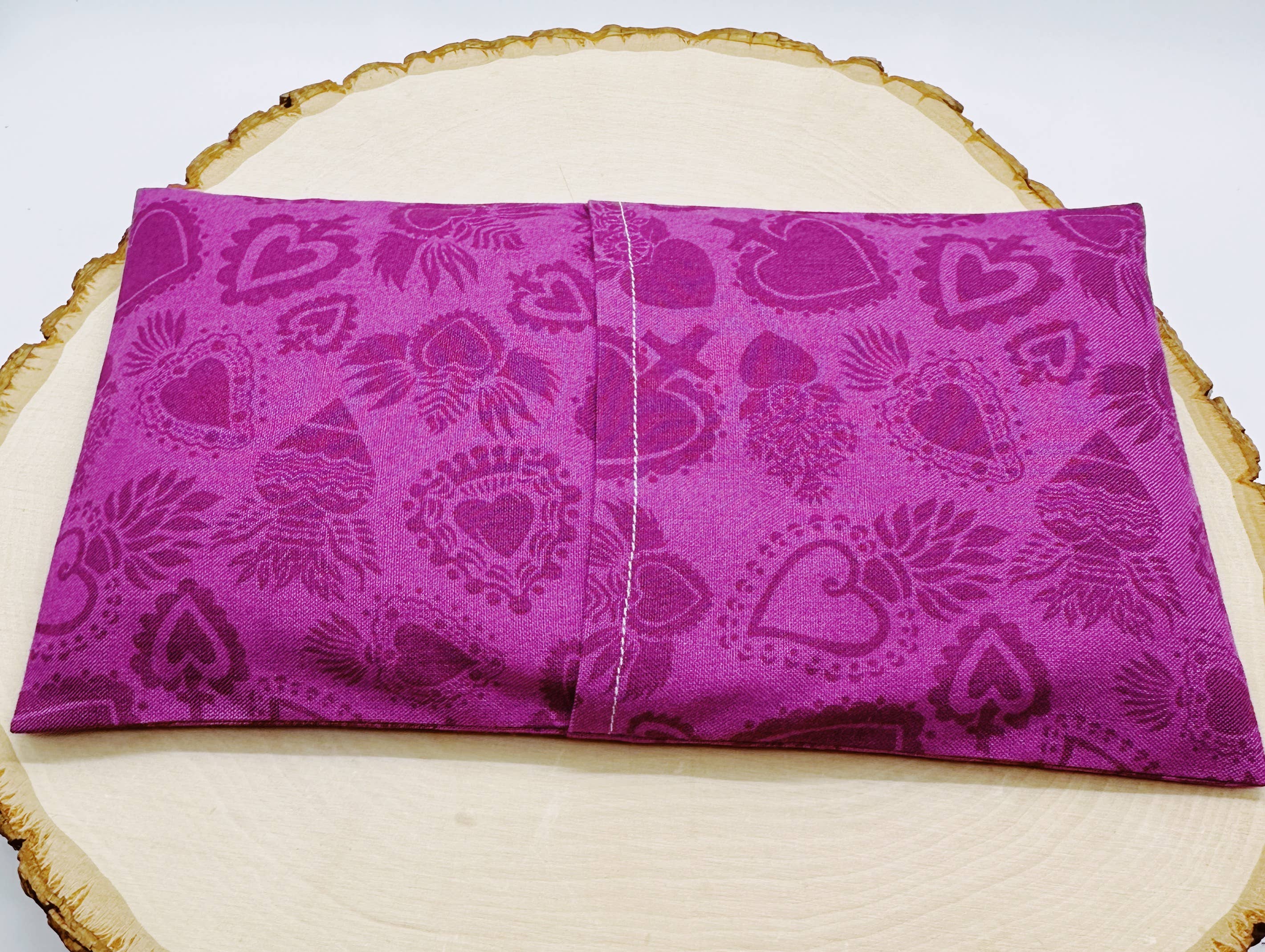 Wellness & Oils - Venta al por mayor Cojín de spa/terapia - Almohada para Ojos de Lavanda con Funda Lavable-Corazón Eterno Púrpura4