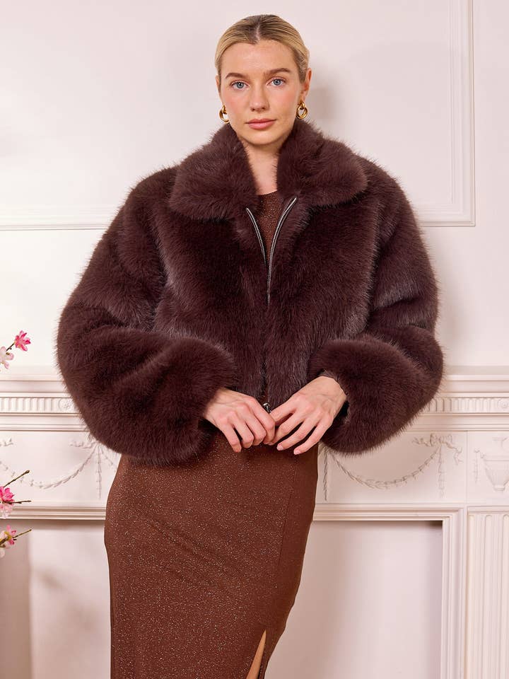 Abrigo corto de piel sintética con cremallera en marrón para venta al por mayor de ANGELEYE