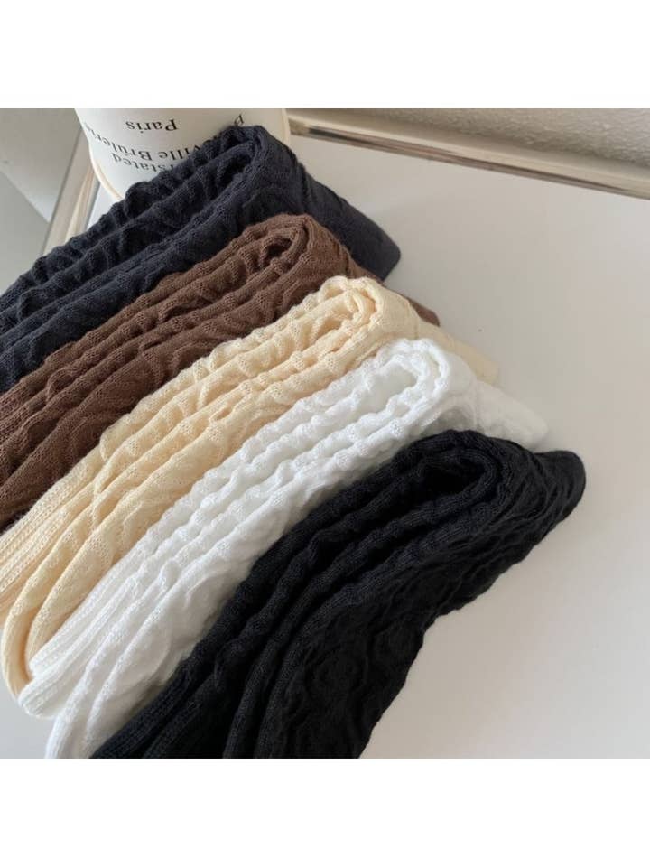 Funkyrel® Atzbranding Limited - Wholesale Socks - Women's - Rufia - Women's Solid Winter Socks with Embossed Smile3