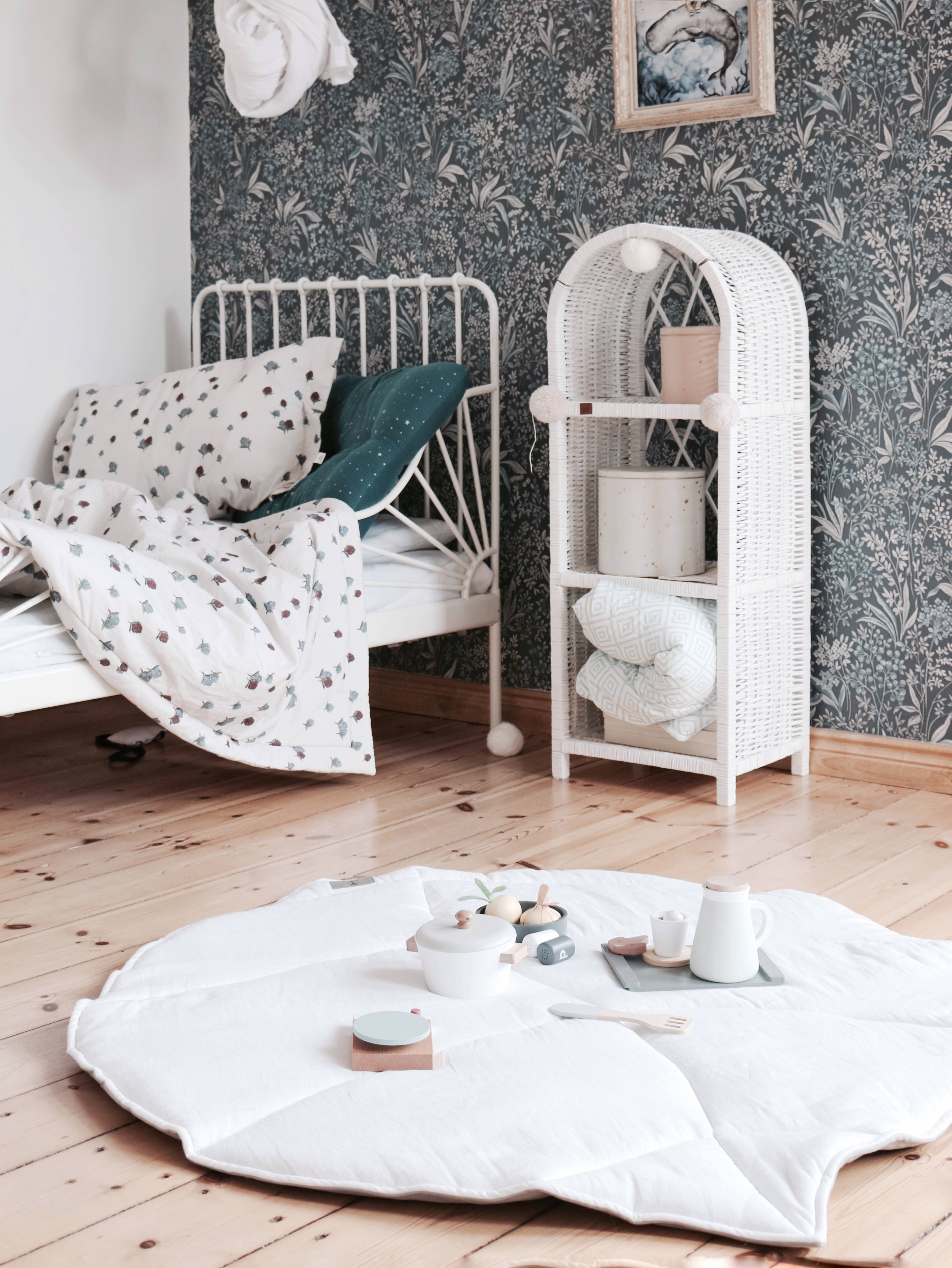 Moi Mili - Wholesale Tent - Kids - “Shabby Chic” Teepee with Frills and Leaf Mat Set7