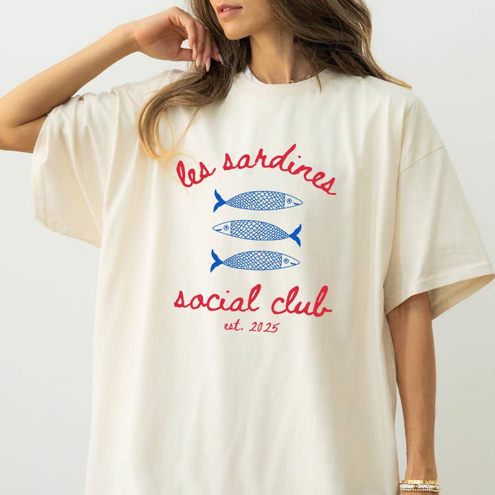 Maglietta Sardine Comfort Colors Vintage Tee Maglietta Estiva per la vendita all'ingrosso da parte di P E T I T R U E