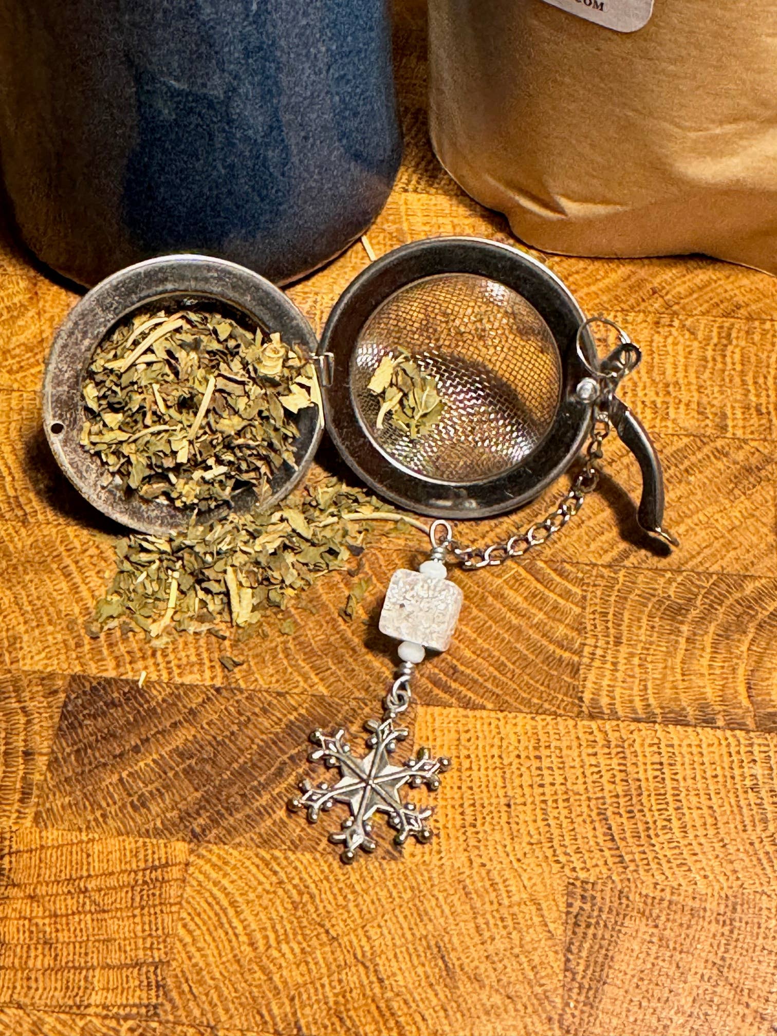 Kinley Jewelry - Wholesale Tea Strainer/Infuser - Tea Infuser Winter Snow Charmed Kitchen or Holiday Gift