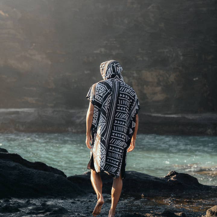 RHB HAWAII - Wholesale Beach Towel - Black tribal pattern Poncho Towel Hooded Towel