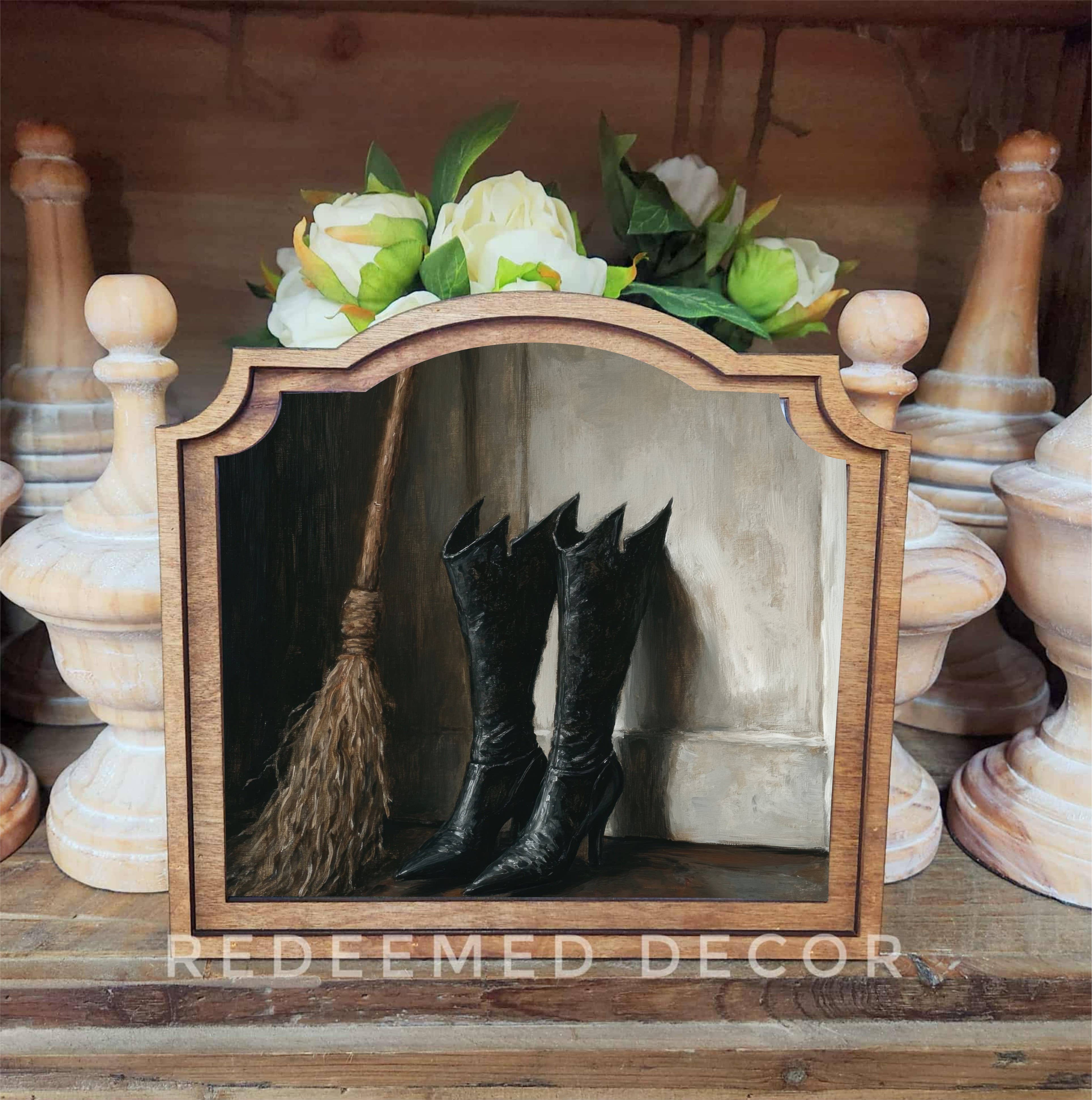 Redeemed Decor - Vente Décorations de table - Art encadré de bottes de sorcière provinciales