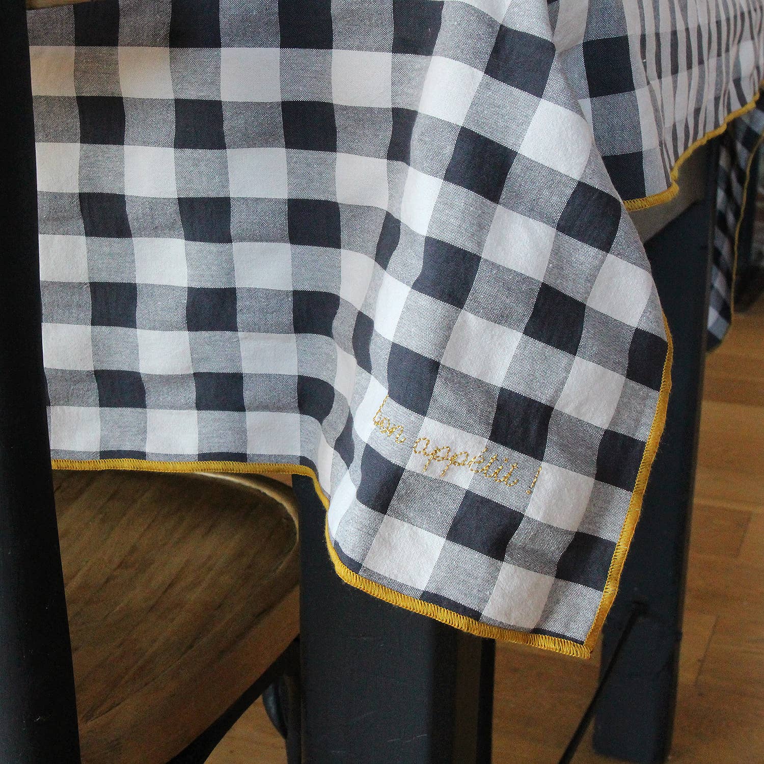 BARNABÉ AIME LE CAFÉ - Wholesale Tablecloth - Checkered gingham embroidered tablecloth for festive table!10
