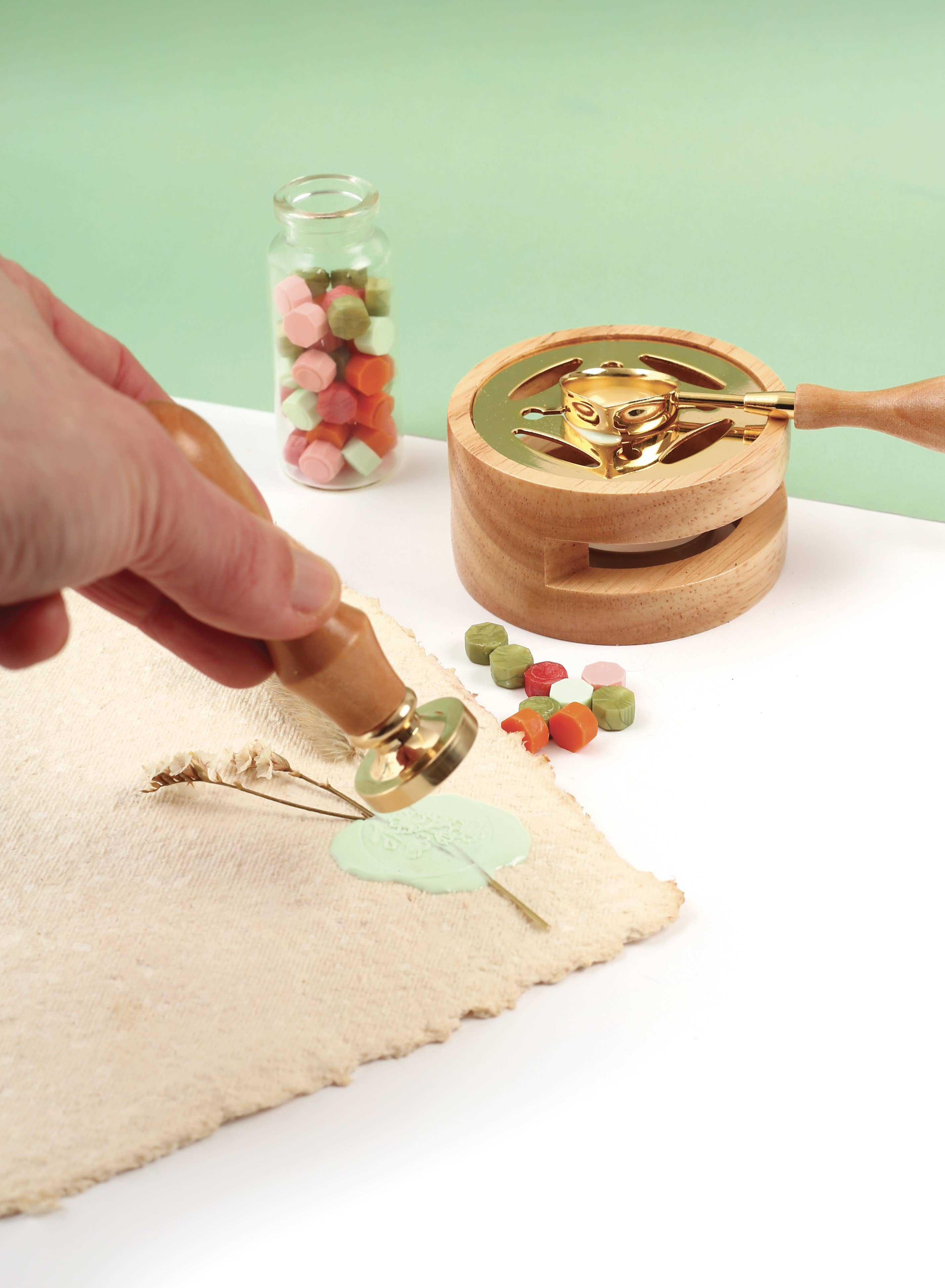 Graine Créative – wholesale Återförsäljarskyltning – Kit för blomformad sigill och förseglingsvax6