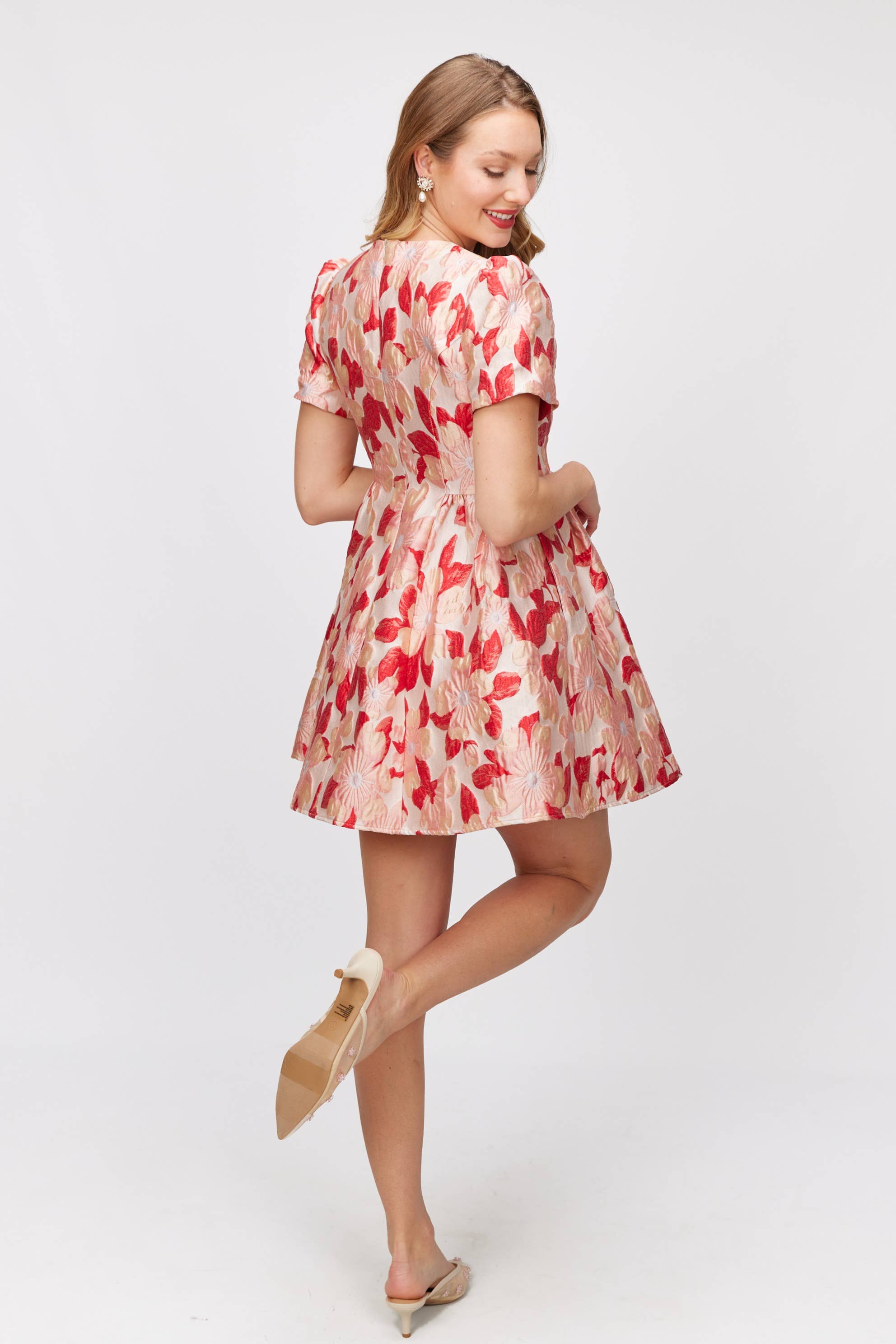 Rose/rouge Robe Mini-Jupe Trapèze en Jacquard Fleuri en vente sur Faire4