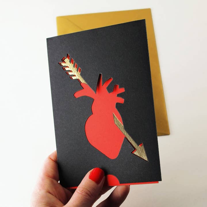 Claire Colin – Engroshandel Valentinsdagskort – VALENTINSKORT PIL LIGE I HJERTET1