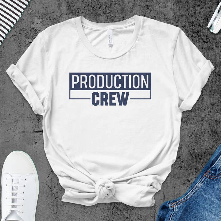 Camiseta de equipe de produção unissex, conjunto de filmagem, camiseta de equipe, camisa confortável de algodão macio, top casual de equipe de trabalho, vestuário Movie Maker, Gift Idea por atacado de FreakyTeeFactory