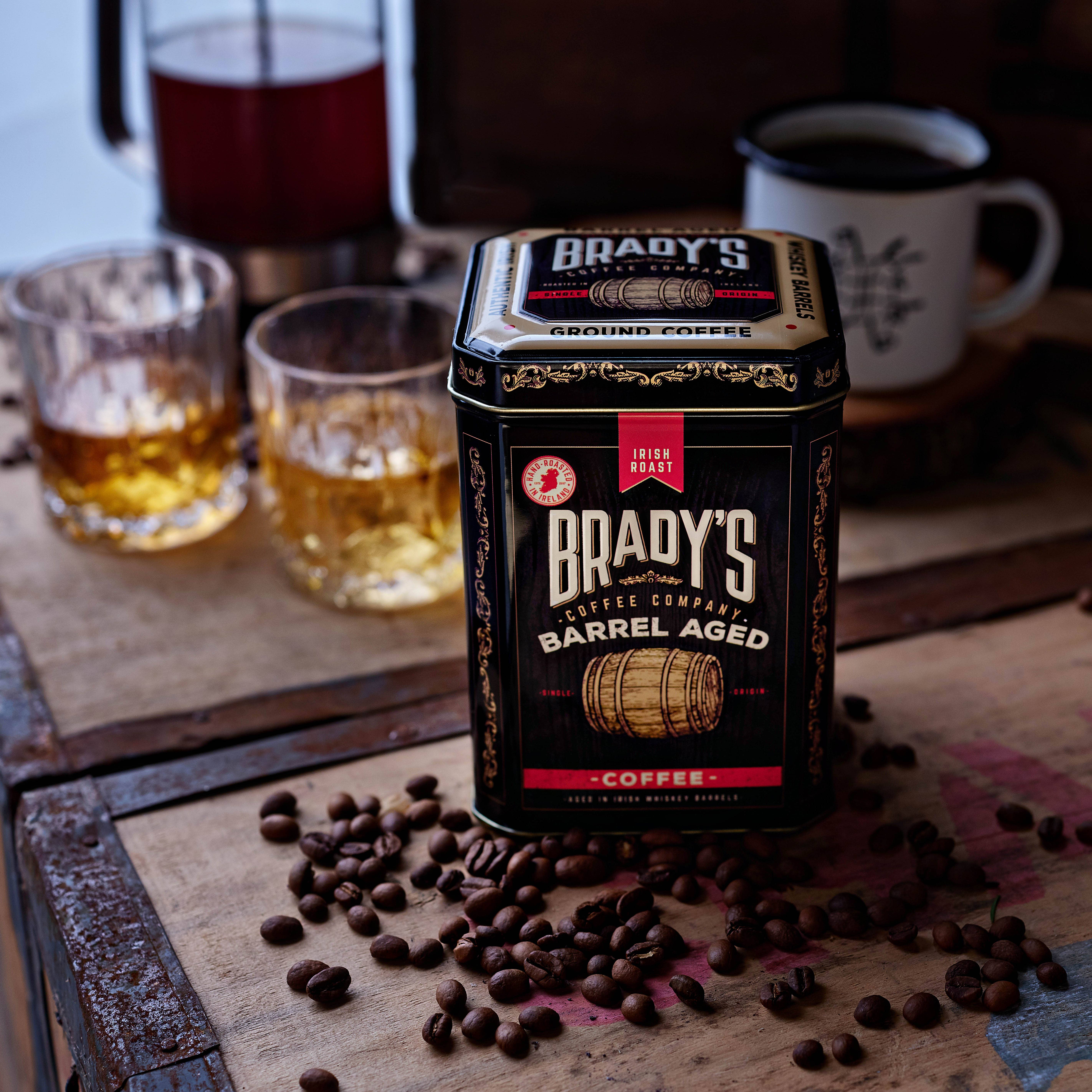 Brady's Coffee Company – Café moído por atacado – Brady's Café Irlandês com Whiskey Envelhecido em Barril, Café Moído em Lata2