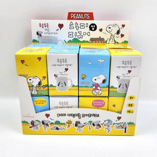 K-Wonderland - Wholesale Decorative Figurine - New! Peanuts Snoopy Cup Figure – Blind Box Series12