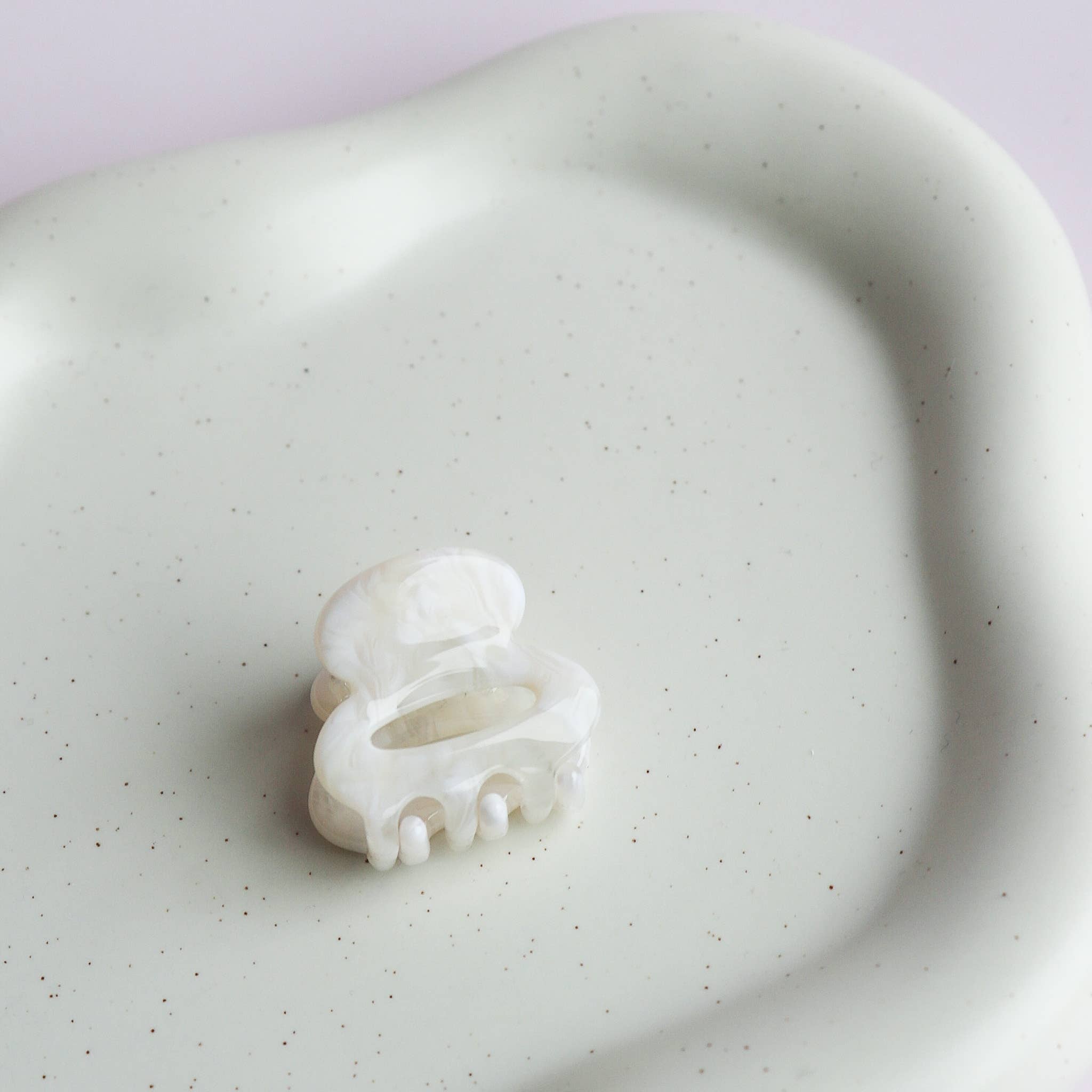 Horace Jewelry – wholesale Hair clip – Women’s – The Nata - Cream0