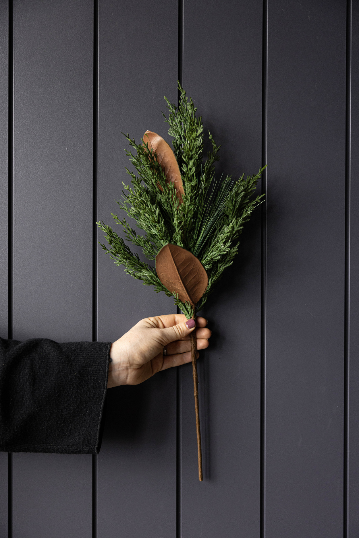 Luxe B Co - Wholesale Artificial Flowers - Magnolia Norfolk Cypress Mixed Real Touch Stems3