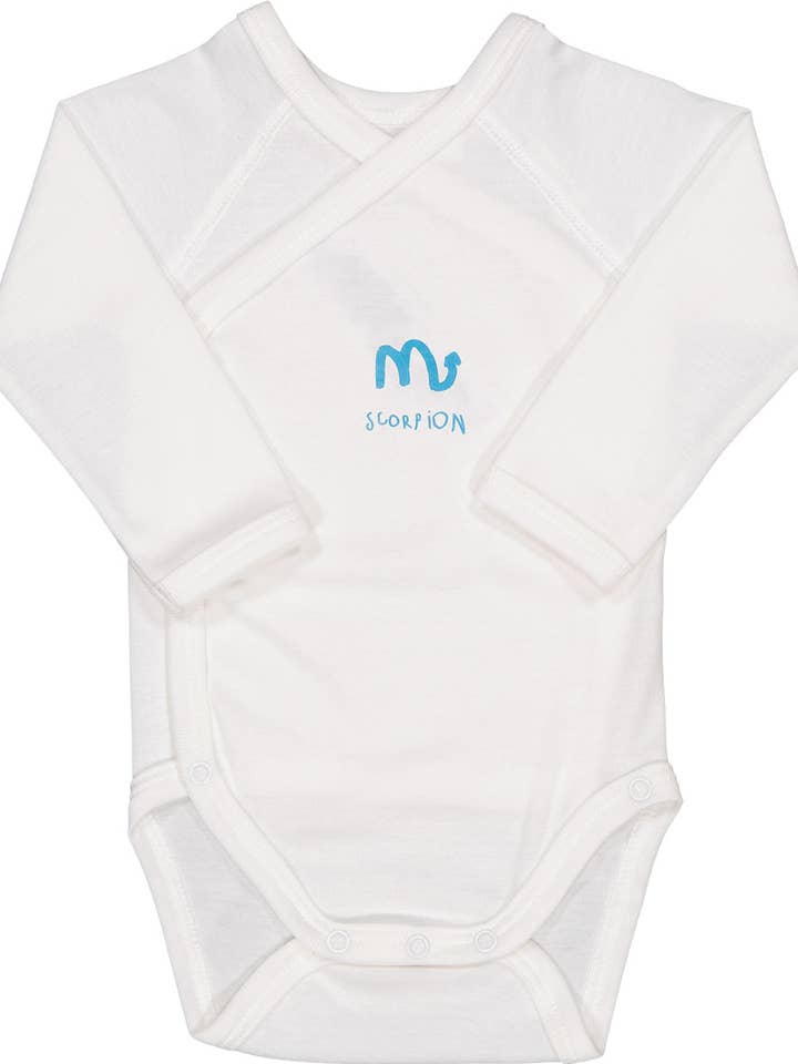 Langærmet babybody Skorpion - økologisk bomuld for engroshandel hos charlie dans les étoiles