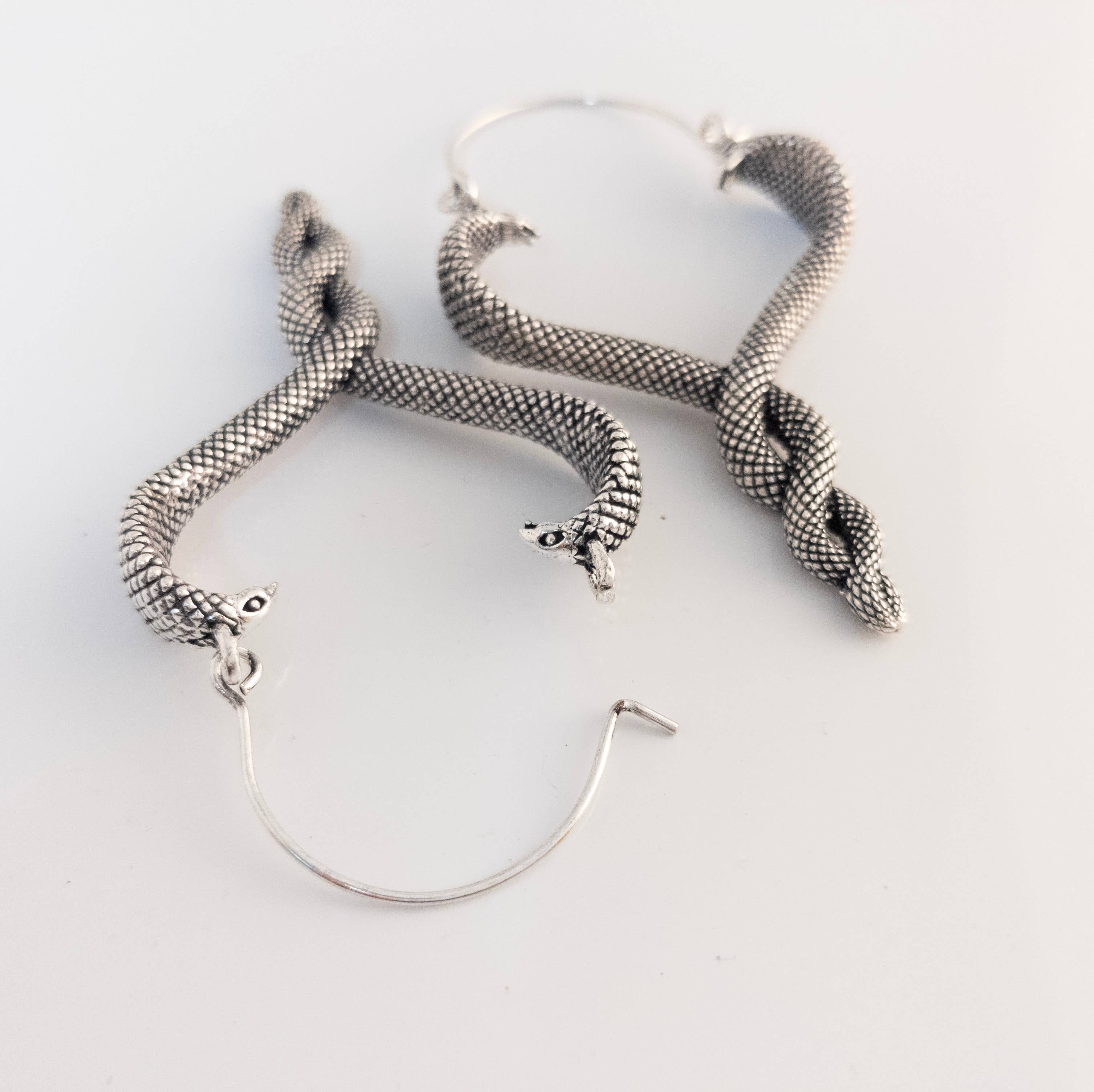 Tenzing Collections - Wholesale Dangle Earrings - Snake Earrings, Golden and Silver8