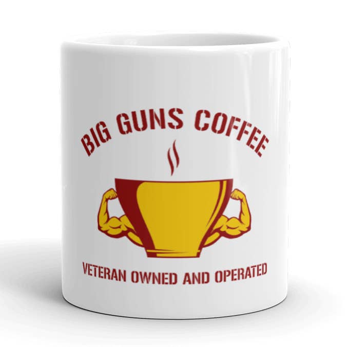 Tazza Big Guns bianca lucida per la vendita all'ingrosso da parte di Big Guns Coffee