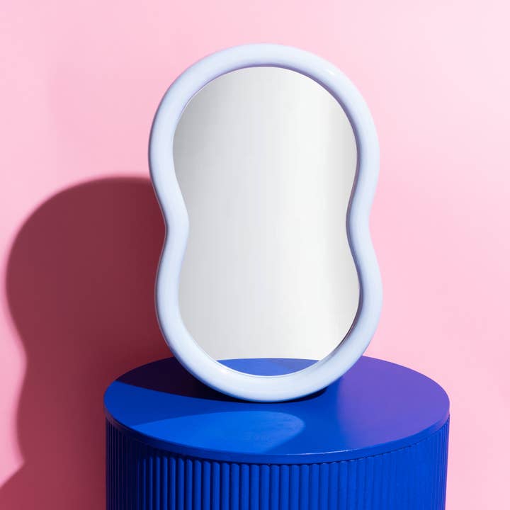 De Waldorf - Ovale Spiegel glans - Lichtblauw voor wholesale door Little Fish CO