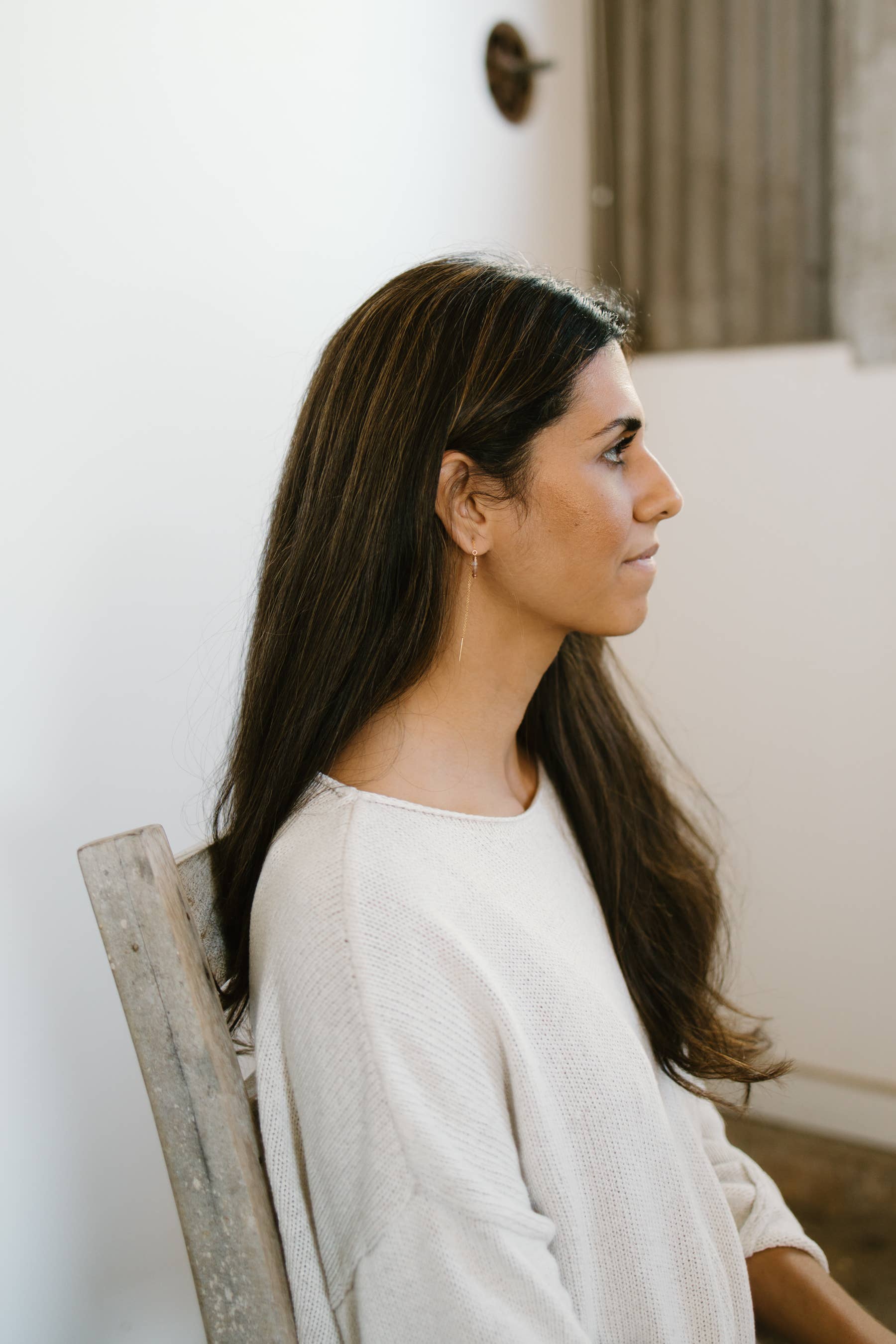 Mira Kauai - Wholesale Hangende/ronde oorbellen - Kettingrijger met oorbellen met meerdere stenen5