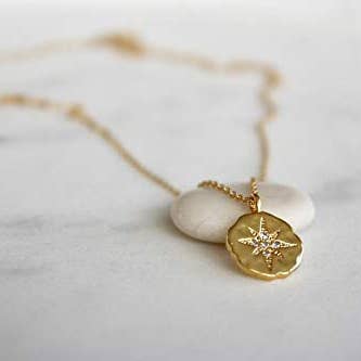 A Charmed Impression - Venta al por mayor Collares con colgantes/abalorios - Regalo de 21 cumpleaños • Collar de oro para ella • Collar con forma de estrella de diamante • 21 años • Joyas para celebrar un hito • Ideas de regalos para una hermana del alma, mejor amiga o hija1