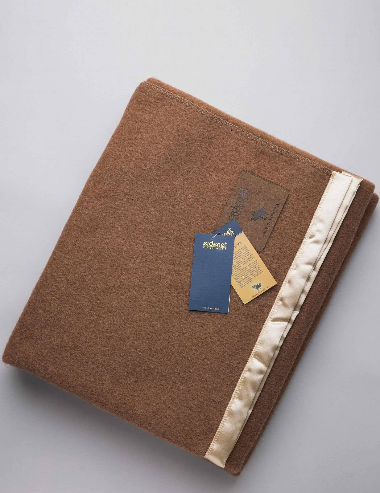 Mongulai - Wholesale Throw Blanket - Woven Brown Camel Wool Blanket0