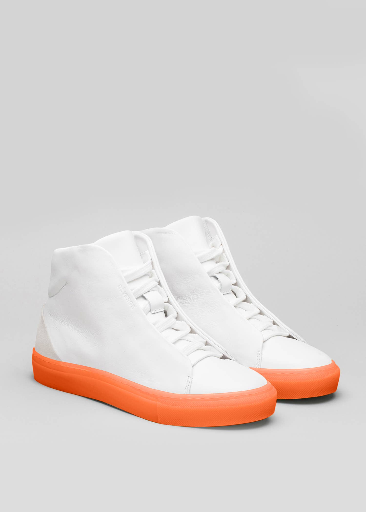 DiVERGE – wholesale Lifestyle trainers – Women′s – Minimal High V23 White Leather W/ Orange1