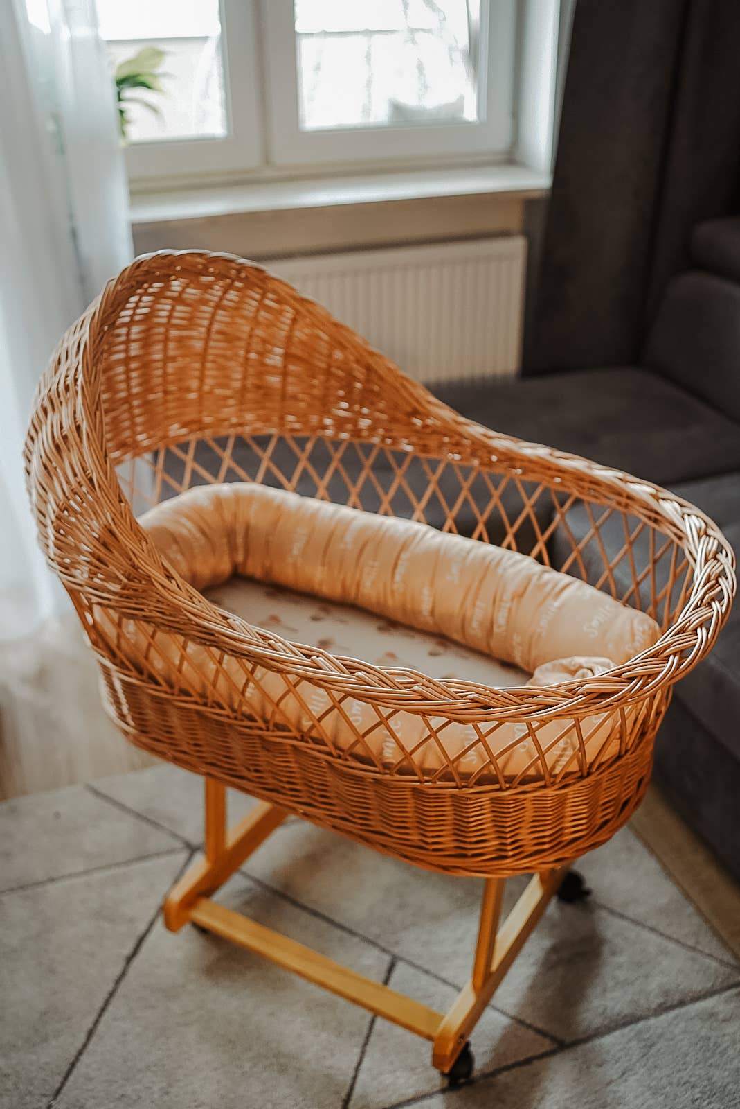 MuuMee - Wholesale Bassinet - Baby - Breathable Wicker Moses Basket With A Roof1