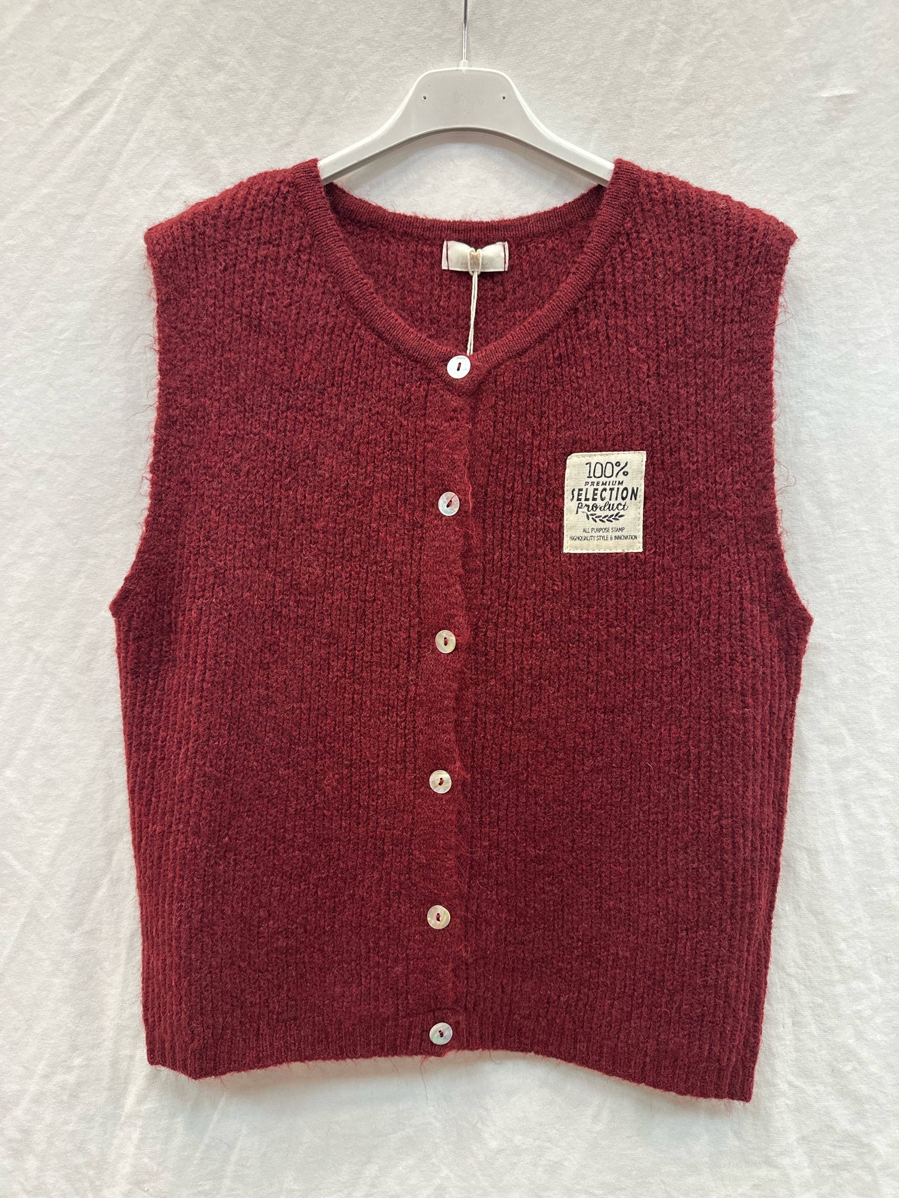 Mimi & Gogo - Wholesale Outerwear Vest - Women's - Knit vest with patch @35577_GiEcussonMaille11