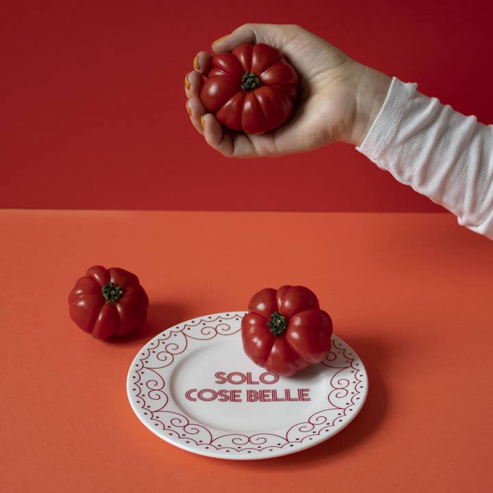 ilaria.i - Wholesale Dinner Plate - SOLO COSE BELLE RED - Porcelain plate with writing