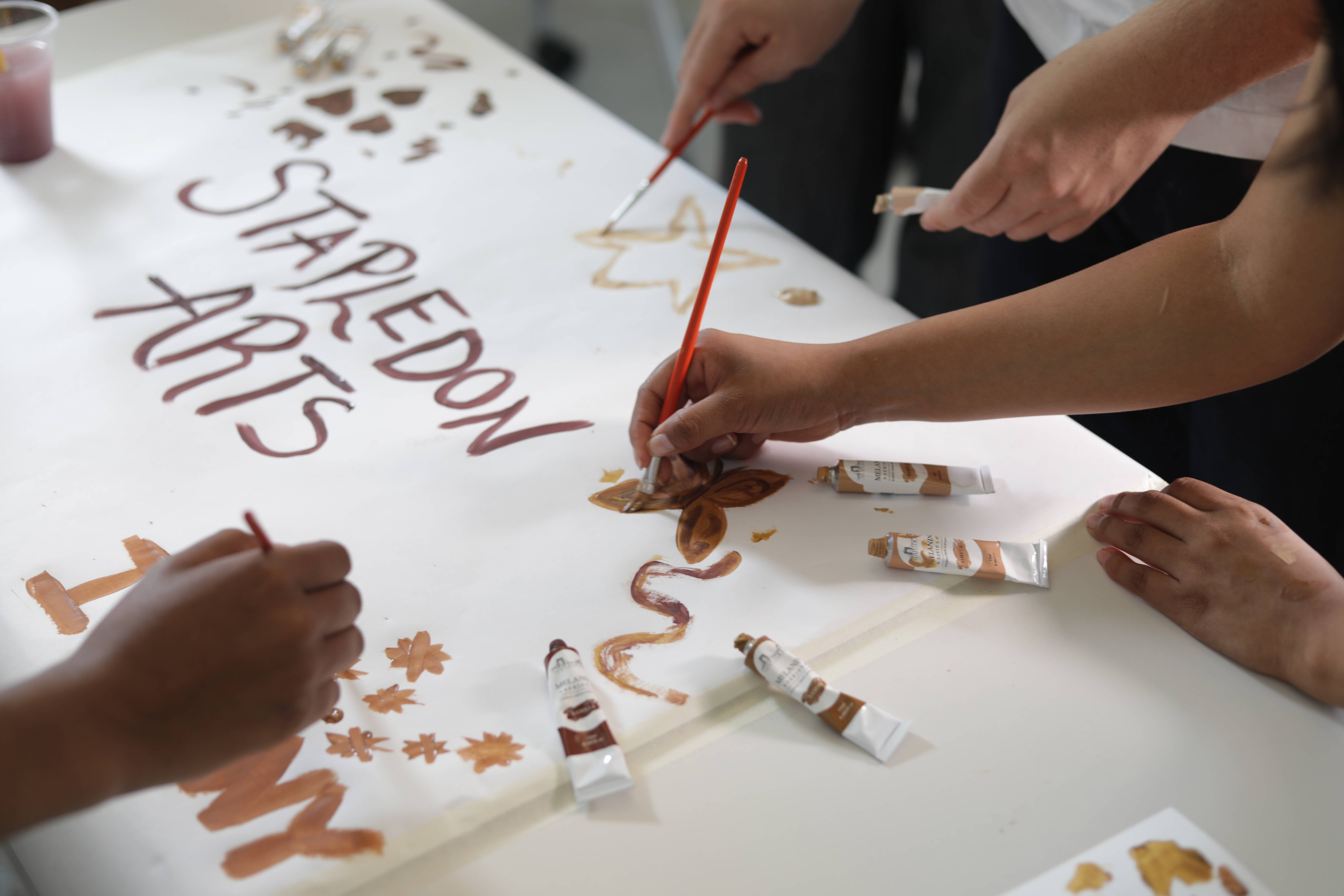 Stapledon Arts - Vendita all'ingrosso Set da pittura - Colori acrilici tono pelle - Serie Melanin7