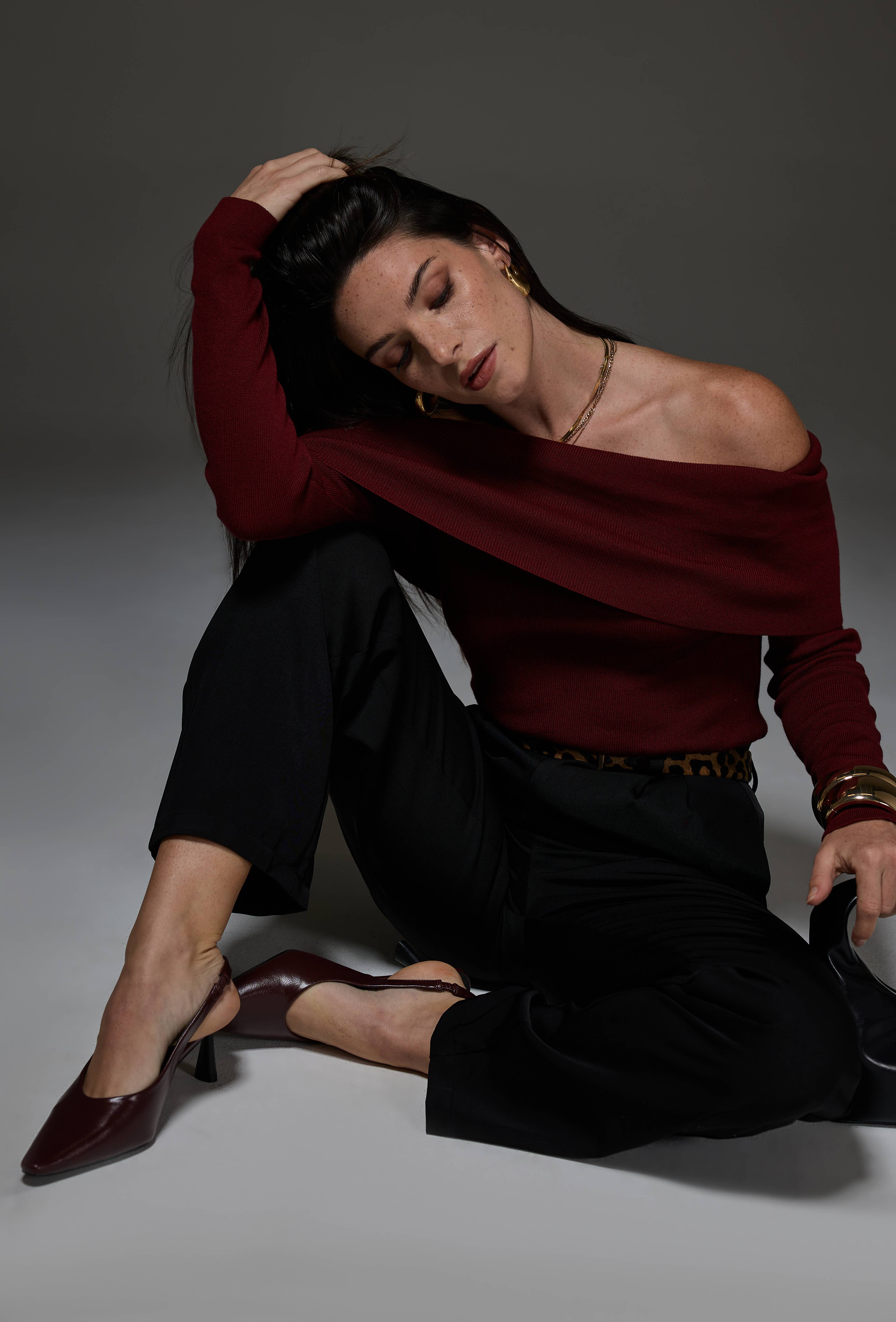 LUCCE - Wholesale Knit Sweater - Women's - Off shoulder sweater - 100111