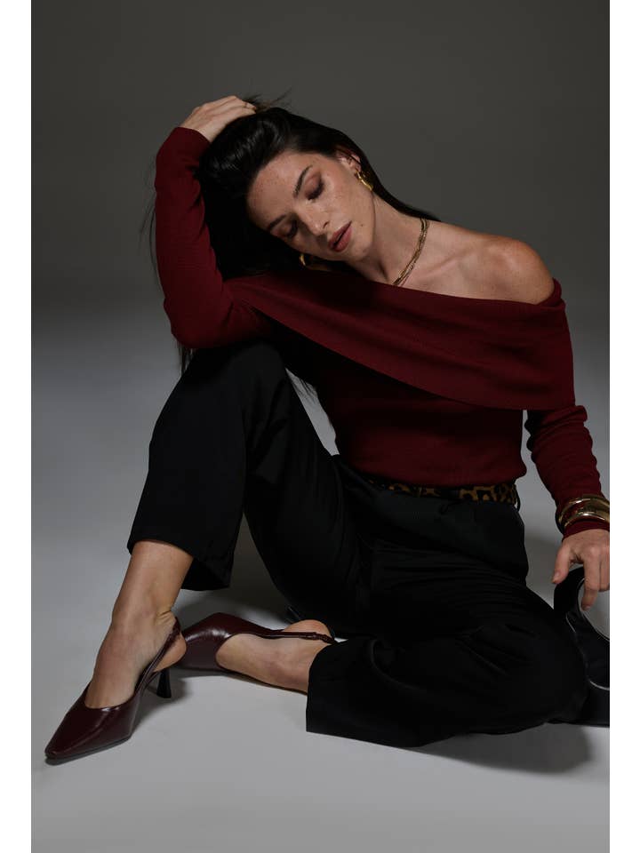 LUCCE - Wholesale Knit Sweater - Women's - Off shoulder sweater - 100111