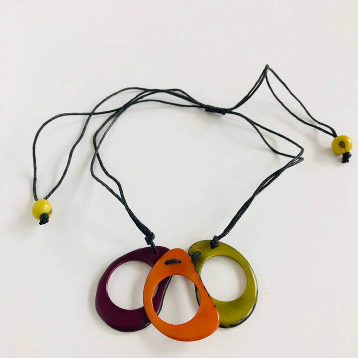 Belart Fair Trade - Wholesale Pendant/Charm Necklace - Tagua 3-Ojete Suba Necklace