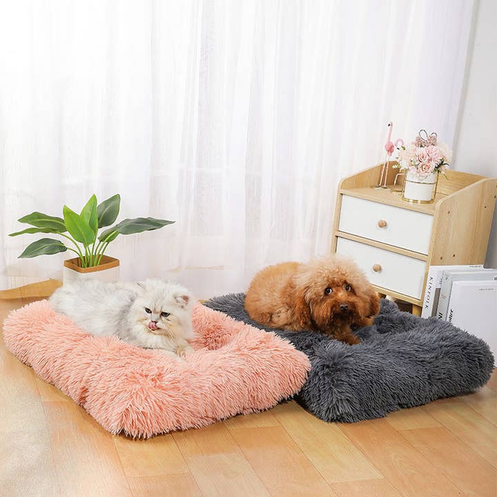 COMFORTABLE AND WARM PET SLEEPING CUSHION_CWMM9137 for wholesale by DOUBLJU