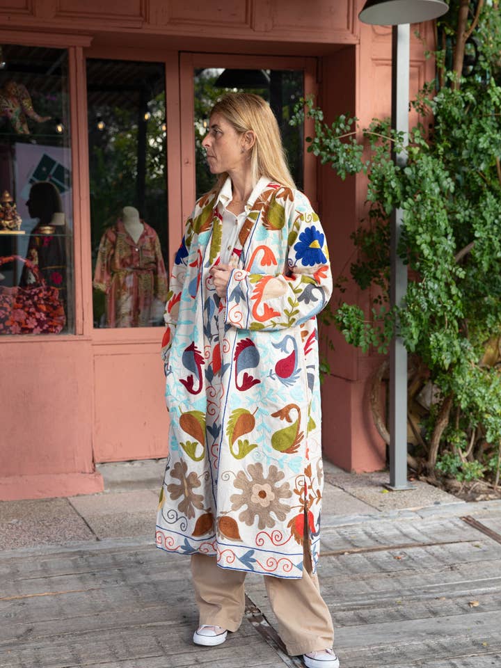 Broderad jacka för wholesale av Sanjanaandme