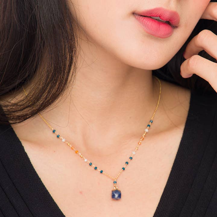 Marquet - Wholesale Pendant/Charm Necklace - Nicki Geometric Pendant Necklace with Feature Stone