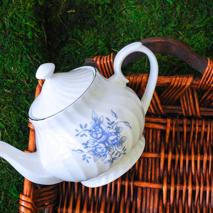 Lynns – Großhandel Teekannen – Elegante 37oz Porzellan-Teekanne mit Vintage-Wirbelmuster