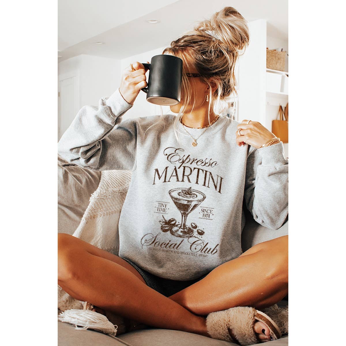 Illustrated Society - Wholesale Sweatshirt - Women's - ESPRESSO MARTINI SOCIAL CLUB VINTAGE  GRAPHIC SWEATSHIRTS0