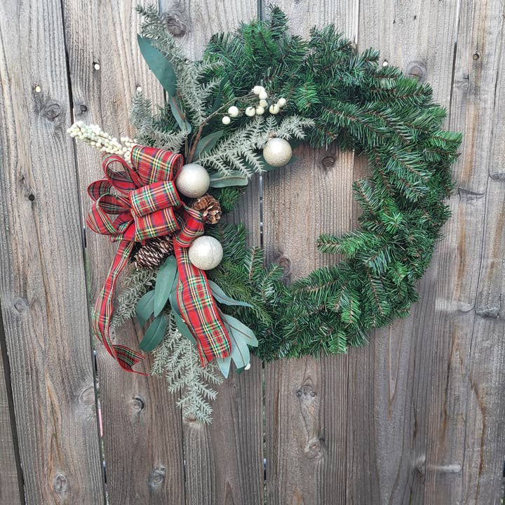 An Array of Wreaths, LLC - Wholesale Wreath - Mixed Greenery Wreath2