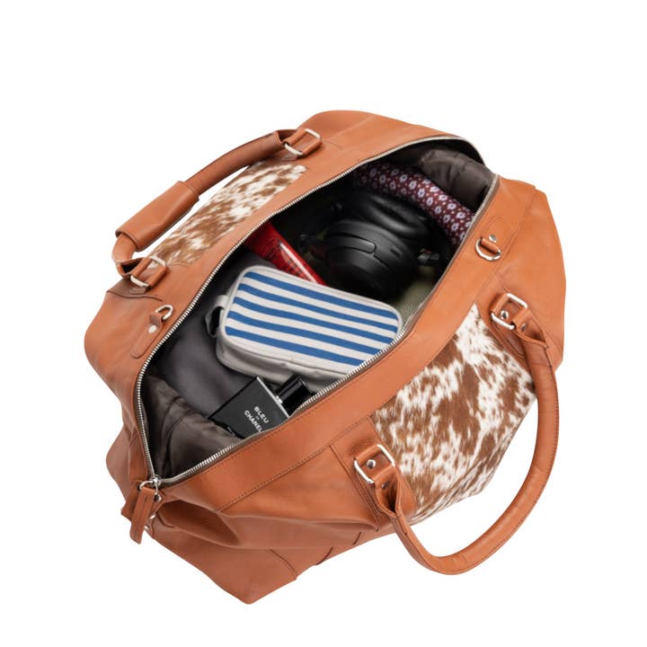 Greenwood Leather AU - Wholesale Weekender bag – women's - Outback Hair-On Duffle – Tan Leather & Cowhide Travel Bag5