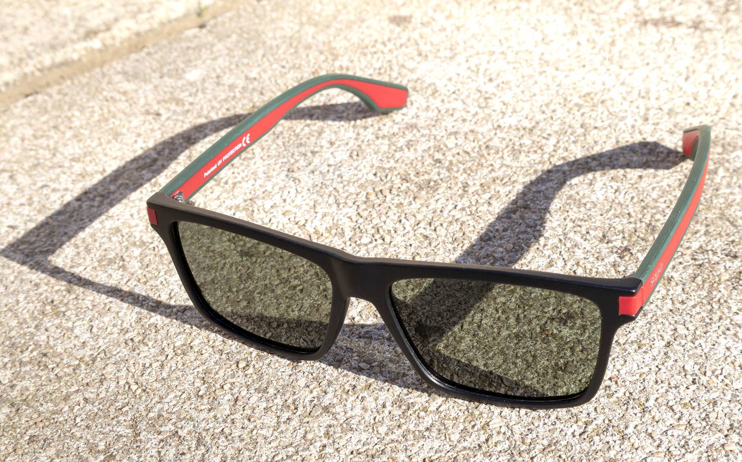 Autoservicioptico SL - Wholesale Sunglasses - Unisex - Classic Square Unisex Polarized Sunglasses4