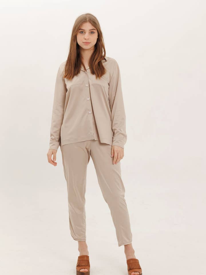 Calças de cetim Lamego por atacado de VIL'NI