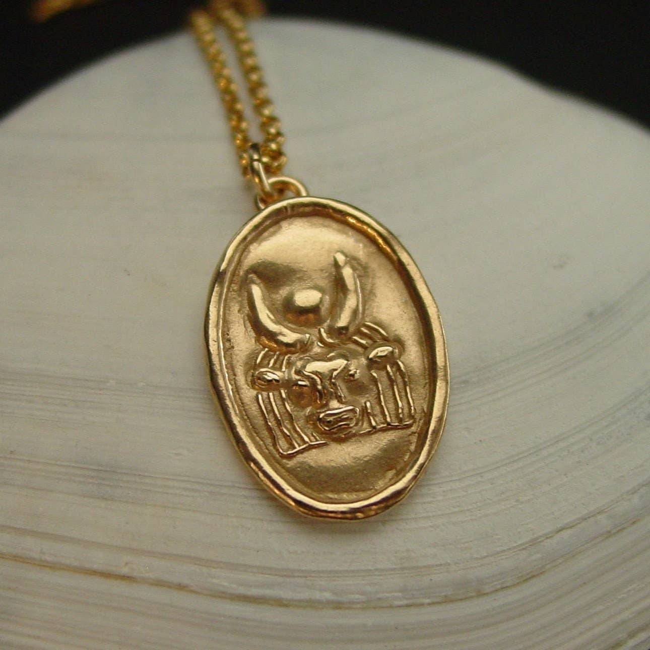 Vis a Vis Jewelry – wholesale Hänge-/berlockhalsband – Egyptisk gudinna Hathor-halsband0